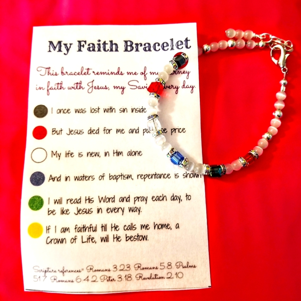 Faith bracelet, with cube Preciosa Crystals. White catseye beads.